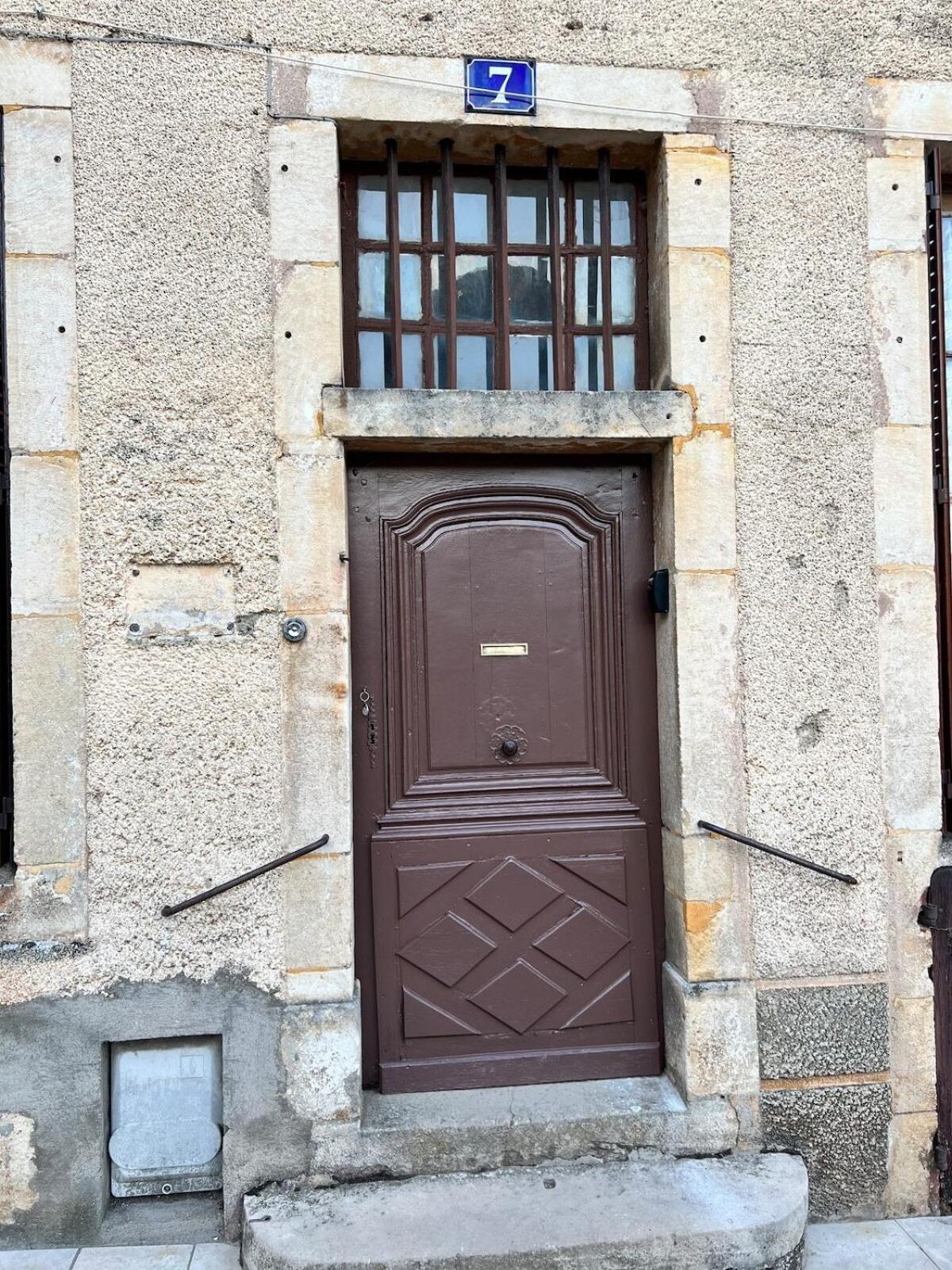 "La Grenouille" Centre Historique - Les Terres Du Roy Villa Avallon Exterior photo